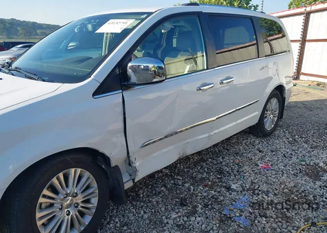2014 Chrysler Town & Country Limited из США, поврежденный, VIN 2C4RC1GG7ER262943